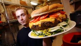 Как оплатить наличными в Burger King в Benetton